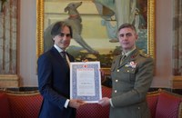 Ricevuto a Palazzo Alvaro l’Ufficiale Responsabile Provinciale del Corpo Militare Volontario della Croce Rossa Italiana: consegnata Medaglia di Benemerenza al Sindaco Giuseppe Falcomatà